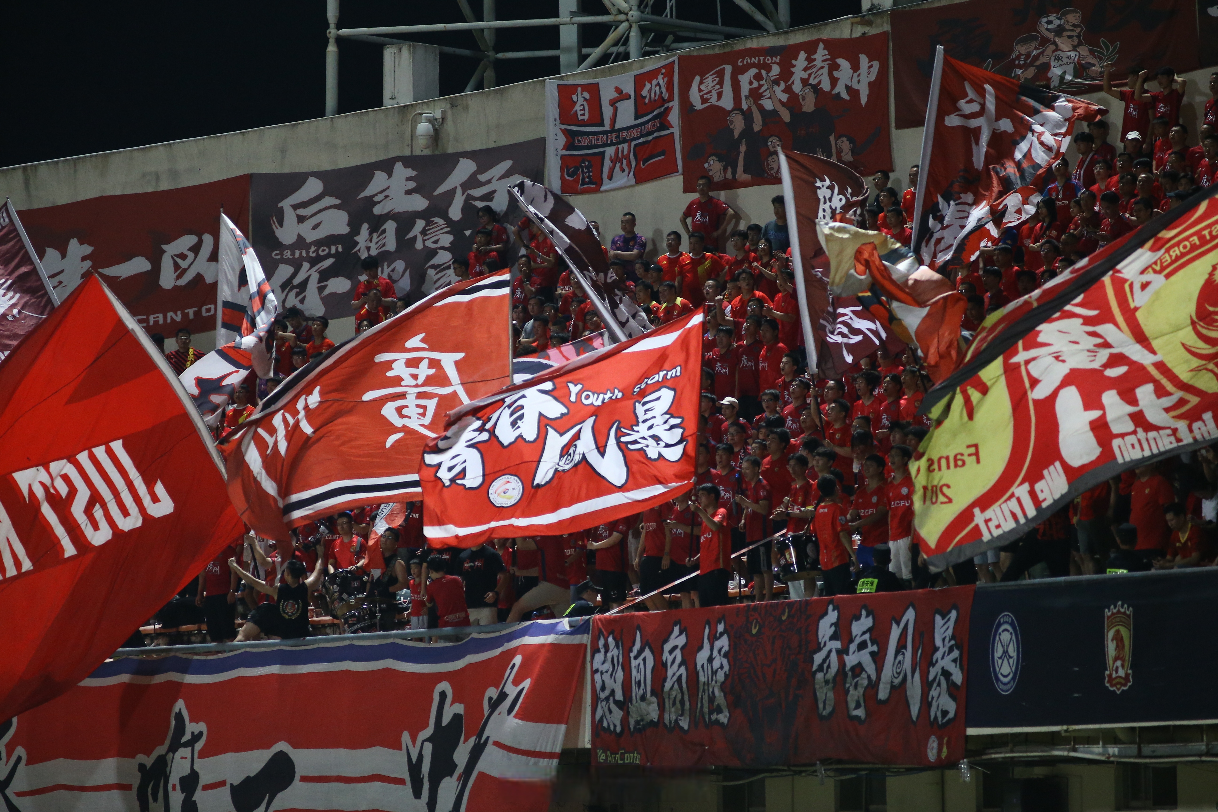 球队气势如虹，势欲冲击冠军